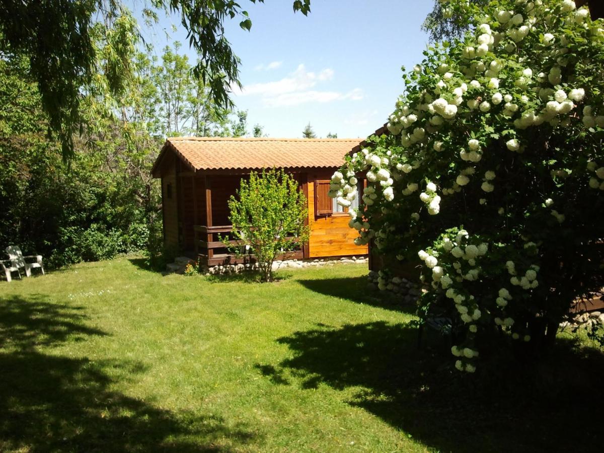 Les Chalets Quazemi A Casteil المظهر الخارجي الصورة